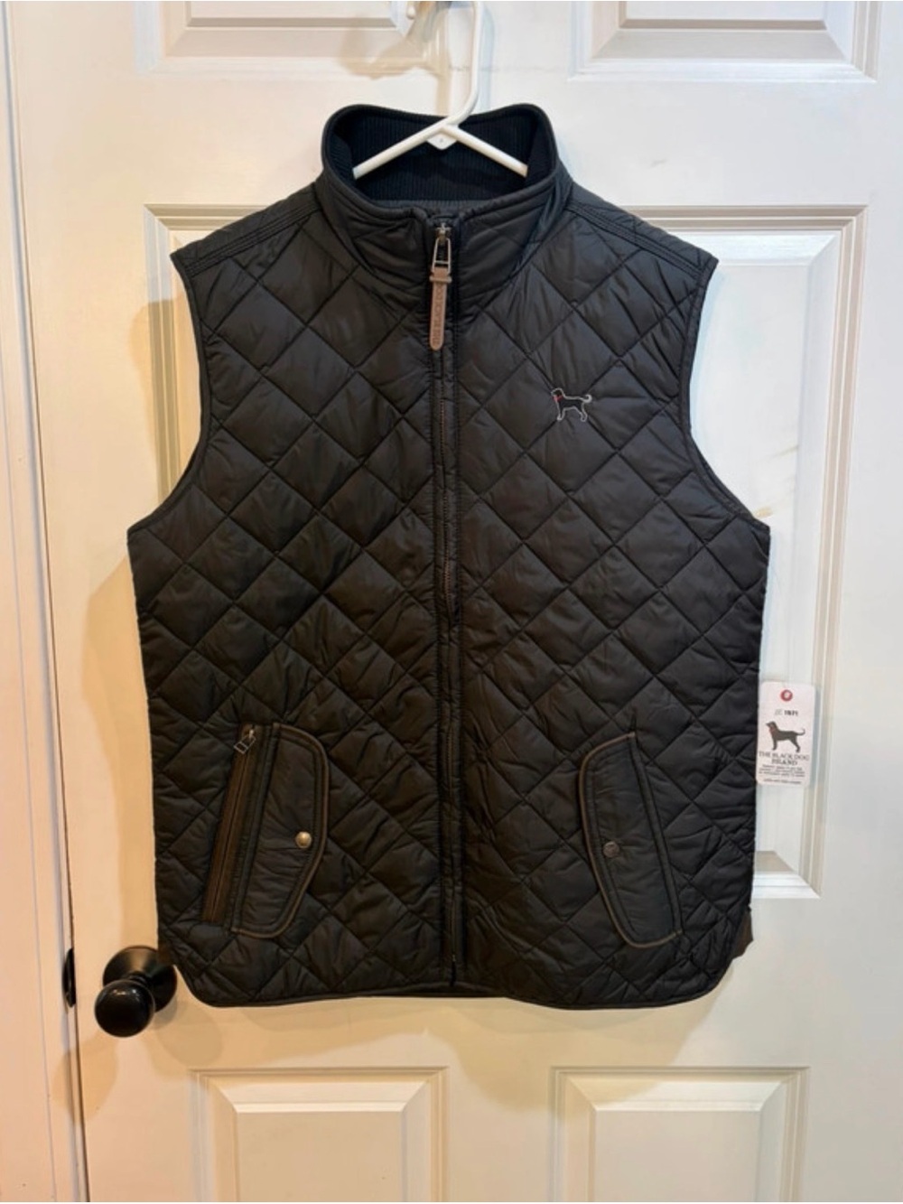 NWT The Black Dog Quilted Vest - Black
